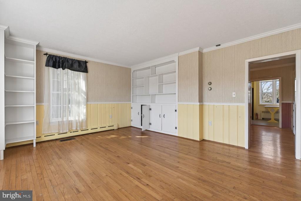 422 MECHANIC ST, LURAY, Virginia 22835, 5 Bedrooms Bedrooms, ,2 BathroomsBathrooms,Residential,422 MECHANIC ST,VAPA2006220 MLS # VAPA2006220