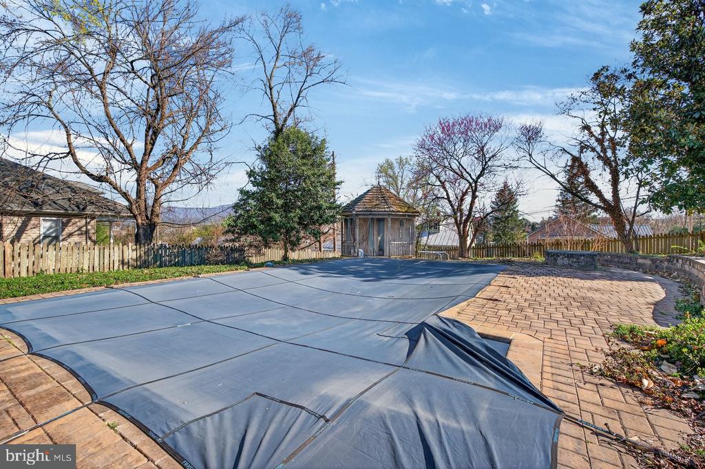 422 MECHANIC ST, LURAY, Virginia 22835, 5 Bedrooms Bedrooms, ,2 BathroomsBathrooms,Residential,422 MECHANIC ST,VAPA2006220 MLS # VAPA2006220