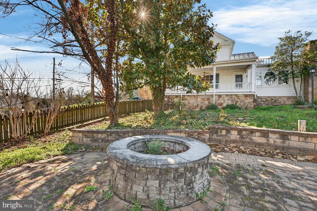 422 MECHANIC ST, LURAY, Virginia 22835, 5 Bedrooms Bedrooms, ,2 BathroomsBathrooms,Residential,422 MECHANIC ST,VAPA2006220 MLS # VAPA2006220