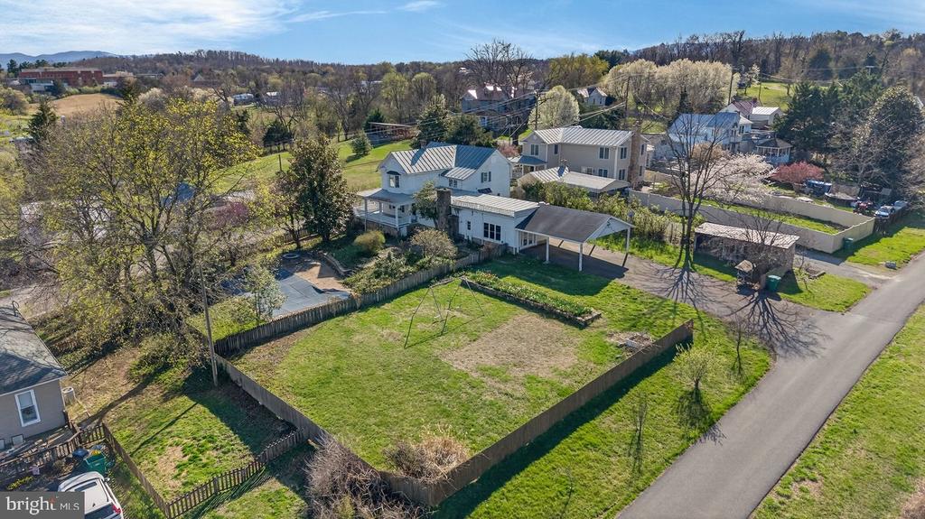 422 MECHANIC ST, LURAY, Virginia 22835, 5 Bedrooms Bedrooms, ,2 BathroomsBathrooms,Residential,422 MECHANIC ST,VAPA2006220 MLS # VAPA2006220