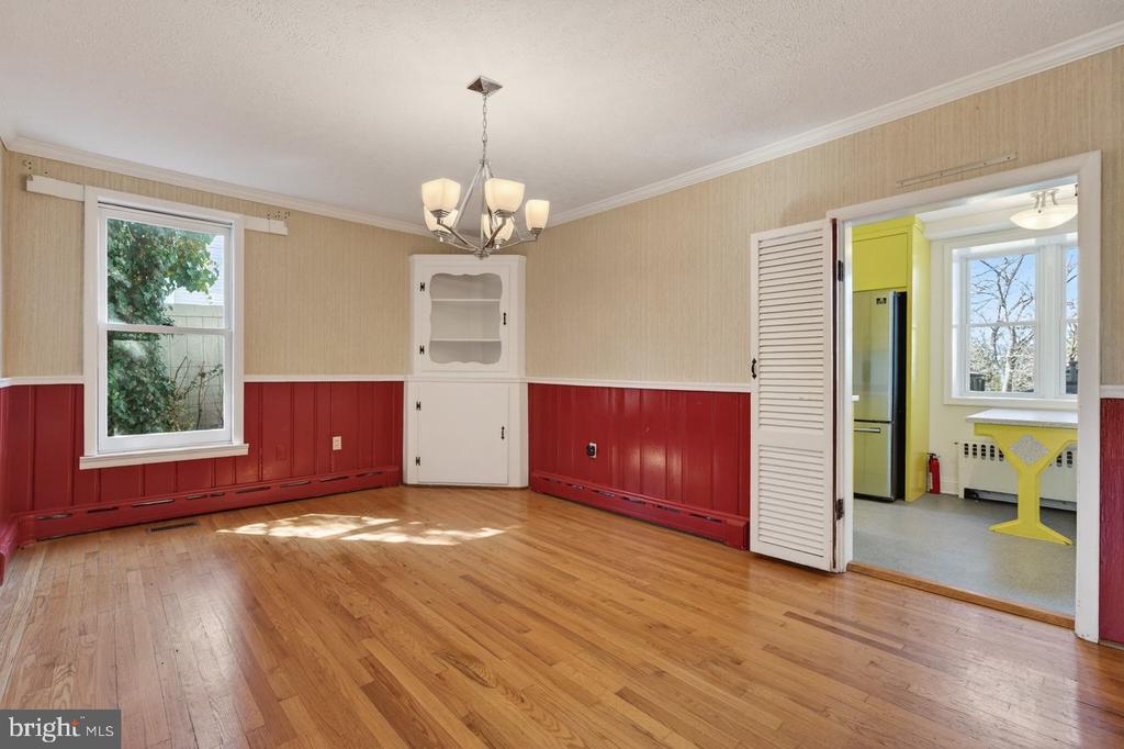 422 MECHANIC ST, LURAY, Virginia 22835, 5 Bedrooms Bedrooms, ,2 BathroomsBathrooms,Residential,422 MECHANIC ST,VAPA2006220 MLS # VAPA2006220