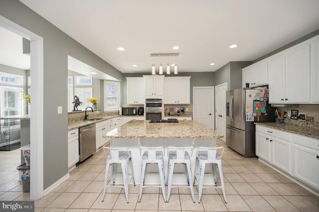 10403 BRECKENRIDGE DR, SPOTSYLVANIA, Virginia 22553, 5 Bedrooms Bedrooms, ,3 BathroomsBathrooms,Residential,10403 BRECKENRIDGE DR,VASP2040434 MLS # VASP2040434