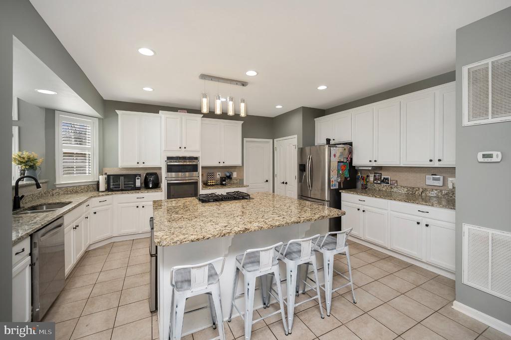 10403 BRECKENRIDGE DR, SPOTSYLVANIA, Virginia 22553, 5 Bedrooms Bedrooms, ,3 BathroomsBathrooms,Residential,10403 BRECKENRIDGE DR,VASP2040434 MLS # VASP2040434