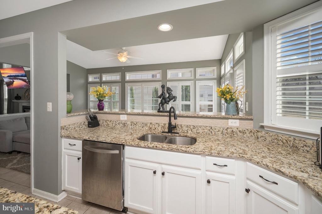 10403 BRECKENRIDGE DR, SPOTSYLVANIA, Virginia 22553, 5 Bedrooms Bedrooms, ,3 BathroomsBathrooms,Residential,10403 BRECKENRIDGE DR,VASP2040434 MLS # VASP2040434