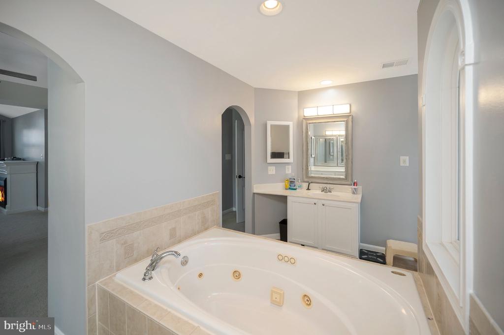 10403 BRECKENRIDGE DR, SPOTSYLVANIA, Virginia 22553, 5 Bedrooms Bedrooms, ,3 BathroomsBathrooms,Residential,10403 BRECKENRIDGE DR,VASP2040434 MLS # VASP2040434