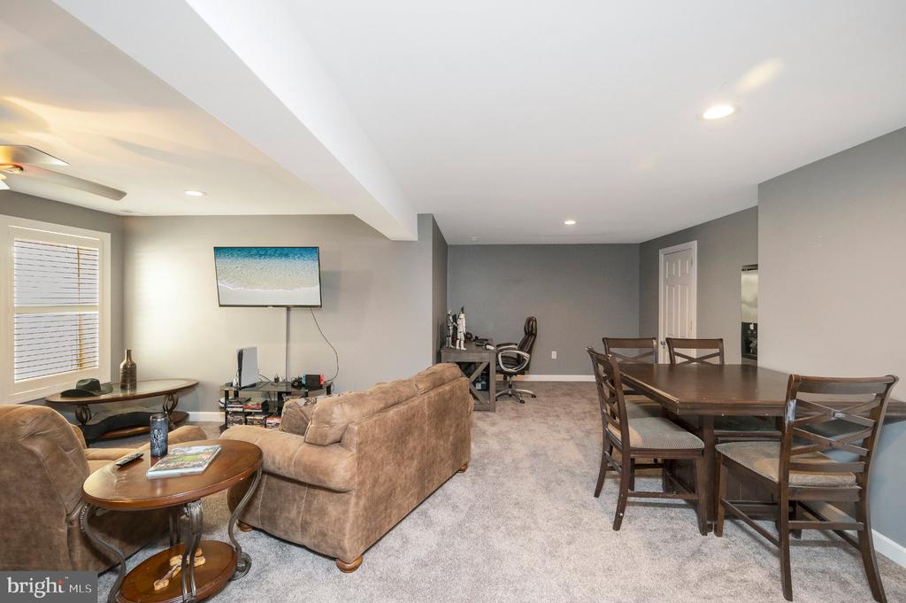 10403 BRECKENRIDGE DR, SPOTSYLVANIA, Virginia 22553, 5 Bedrooms Bedrooms, ,3 BathroomsBathrooms,Residential,10403 BRECKENRIDGE DR,VASP2040434 MLS # VASP2040434