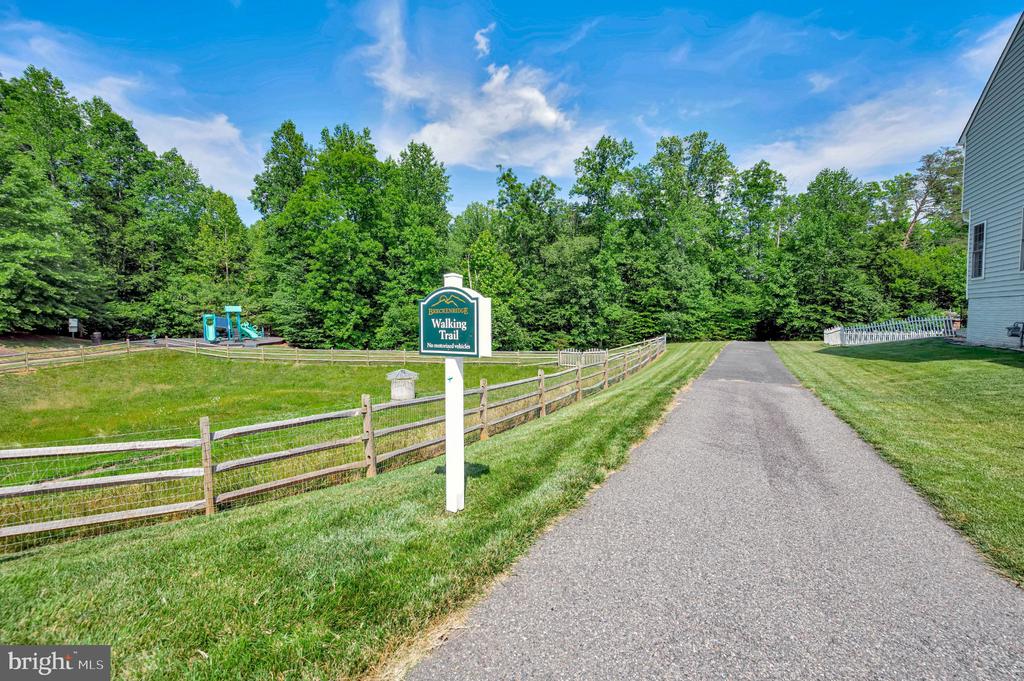 10403 BRECKENRIDGE DR, SPOTSYLVANIA, Virginia 22553, 5 Bedrooms Bedrooms, ,3 BathroomsBathrooms,Residential,10403 BRECKENRIDGE DR,VASP2040434 MLS # VASP2040434