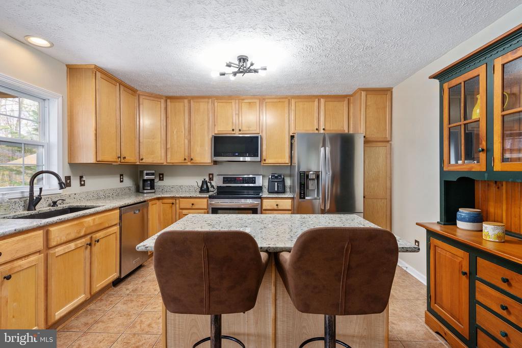 151 LINDA LN, MINERAL, Virginia 23117, 5 Bedrooms Bedrooms, ,3 BathroomsBathrooms,Residential,151 LINDA LN,VALA2009550 MLS # VALA2009550