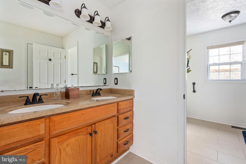 151 LINDA LN, MINERAL, Virginia 23117, 5 Bedrooms Bedrooms, ,3 BathroomsBathrooms,Residential,151 LINDA LN,VALA2009550 MLS # VALA2009550