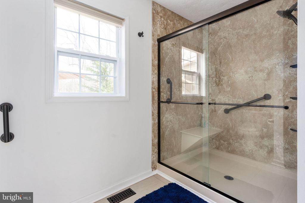 151 LINDA LN, MINERAL, Virginia 23117, 5 Bedrooms Bedrooms, ,3 BathroomsBathrooms,Residential,151 LINDA LN,VALA2009550 MLS # VALA2009550