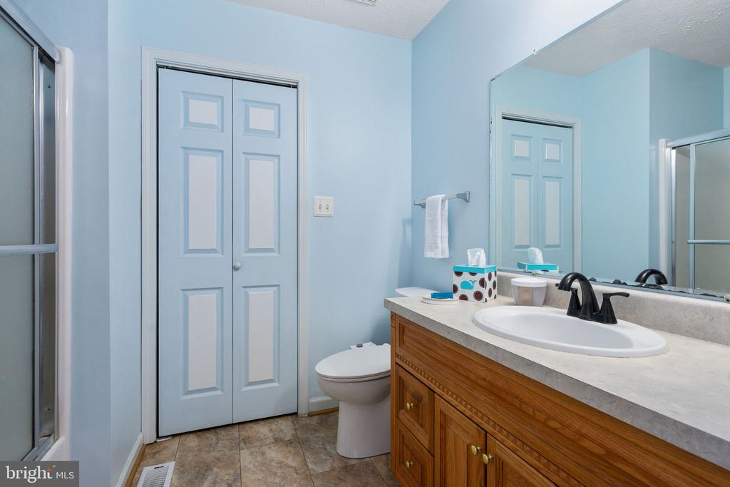 151 LINDA LN, MINERAL, Virginia 23117, 5 Bedrooms Bedrooms, ,3 BathroomsBathrooms,Residential,151 LINDA LN,VALA2009550 MLS # VALA2009550