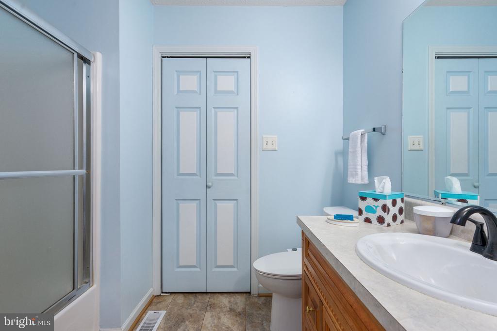 151 LINDA LN, MINERAL, Virginia 23117, 5 Bedrooms Bedrooms, ,3 BathroomsBathrooms,Residential,151 LINDA LN,VALA2009550 MLS # VALA2009550