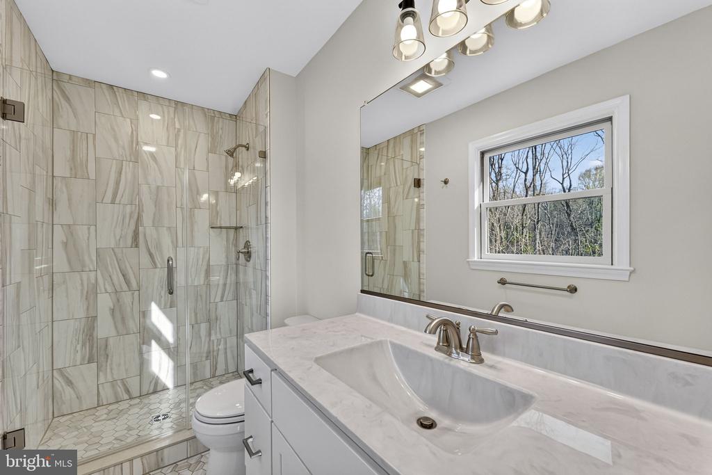 16416 MOUNTAIN RUN LN, CULPEPER, Virginia 22701, 5 Bedrooms Bedrooms, ,4 BathroomsBathrooms,Residential,16416 MOUNTAIN RUN LN,VACU2013016 MLS # VACU2013016