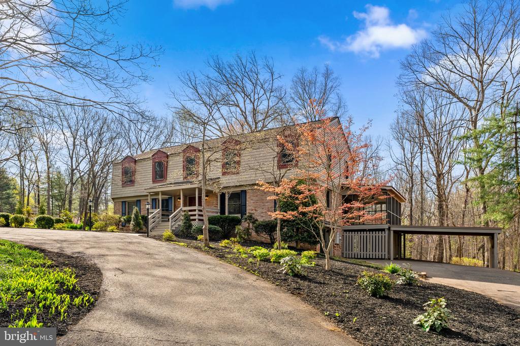16416 MOUNTAIN RUN LN, CULPEPER, Virginia 22701, 5 Bedrooms Bedrooms, ,4 BathroomsBathrooms,Residential,16416 MOUNTAIN RUN LN,VACU2013016 MLS # VACU2013016