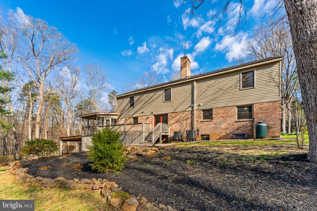 16416 MOUNTAIN RUN LN, CULPEPER, Virginia 22701, 5 Bedrooms Bedrooms, ,4 BathroomsBathrooms,Residential,16416 MOUNTAIN RUN LN,VACU2013016 MLS # VACU2013016