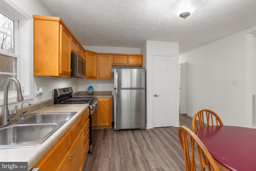 8401 SEAYS RD, SPOTSYLVANIA, Virginia 22551, 4 Bedrooms Bedrooms, ,2 BathroomsBathrooms,Residential,8401 SEAYS RD,VASP2040460 MLS # VASP2040460