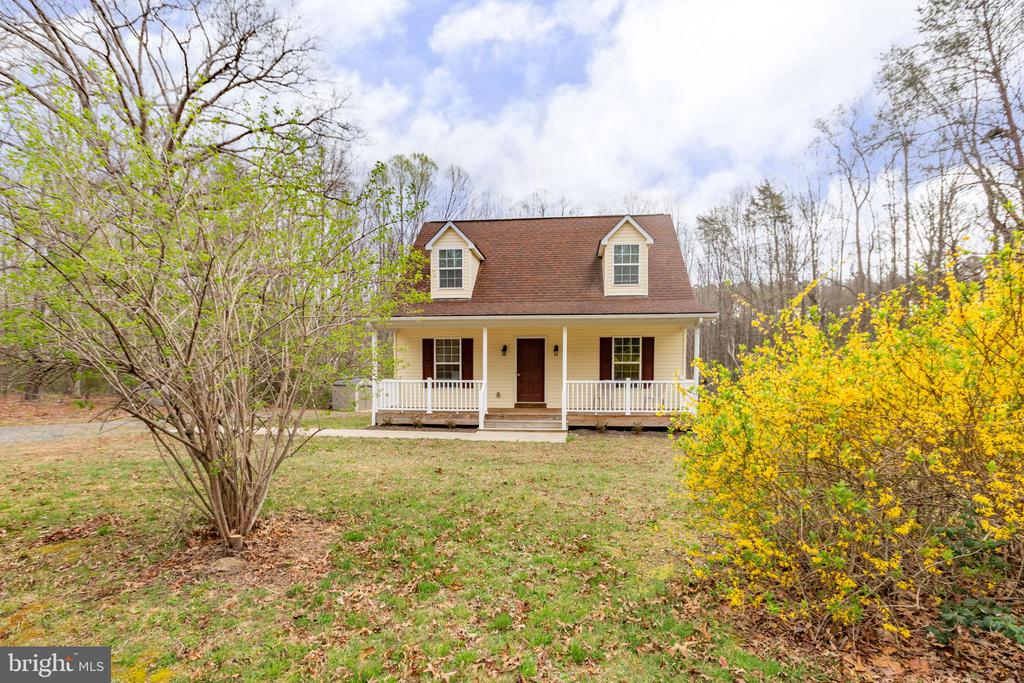 8401 SEAYS RD, SPOTSYLVANIA, Virginia 22551, 4 Bedrooms Bedrooms, ,2 BathroomsBathrooms,Residential,8401 SEAYS RD,VASP2040460 MLS # VASP2040460