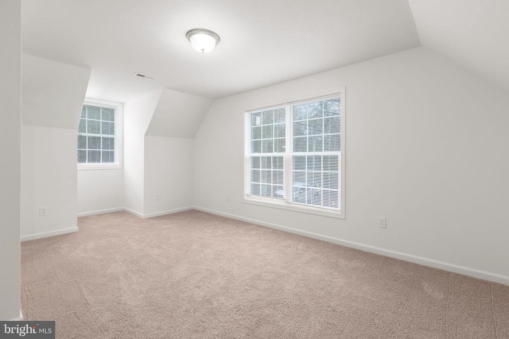 8401 SEAYS RD, SPOTSYLVANIA, Virginia 22551, 4 Bedrooms Bedrooms, ,2 BathroomsBathrooms,Residential,8401 SEAYS RD,VASP2040460 MLS # VASP2040460