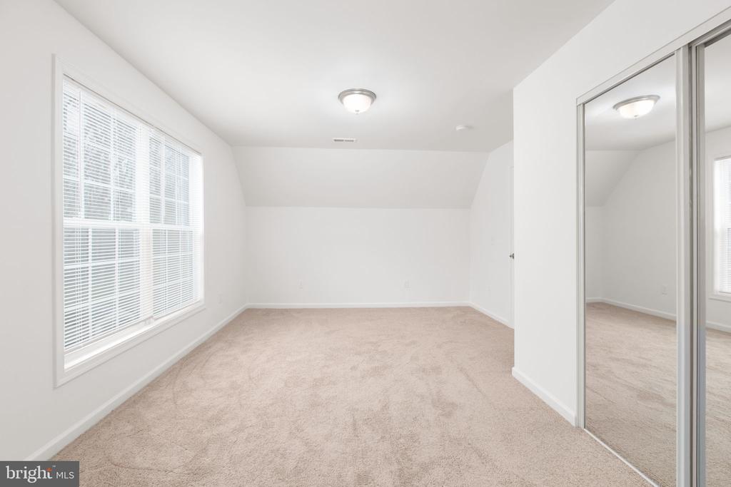 8401 SEAYS RD, SPOTSYLVANIA, Virginia 22551, 4 Bedrooms Bedrooms, ,2 BathroomsBathrooms,Residential,8401 SEAYS RD,VASP2040460 MLS # VASP2040460