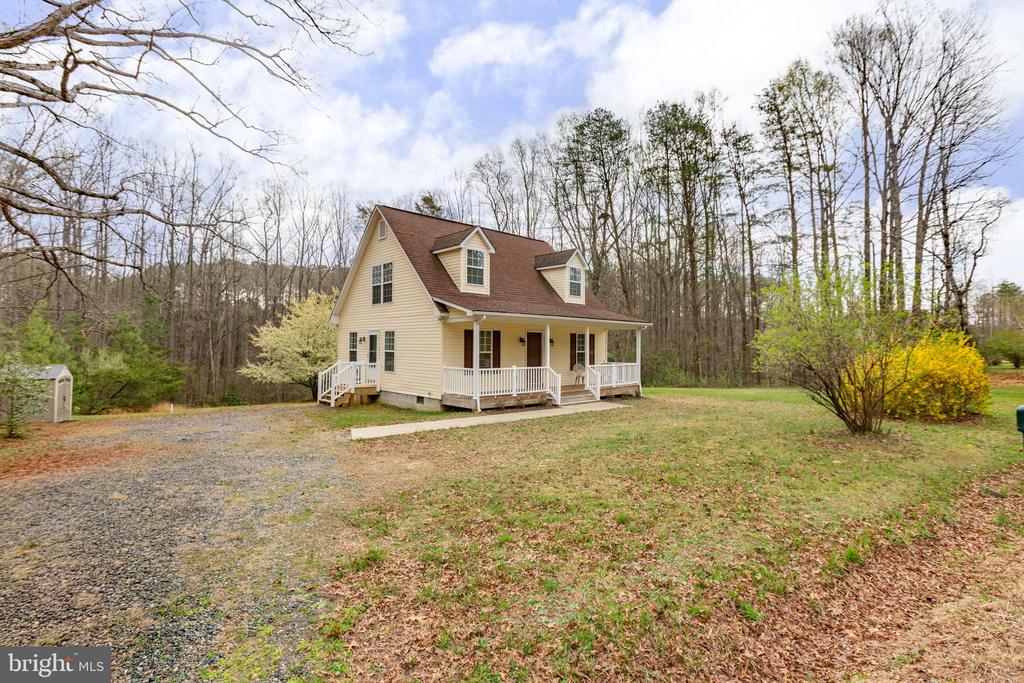 8401 SEAYS RD, SPOTSYLVANIA, Virginia 22551, 4 Bedrooms Bedrooms, ,2 BathroomsBathrooms,Residential,8401 SEAYS RD,VASP2040460 MLS # VASP2040460