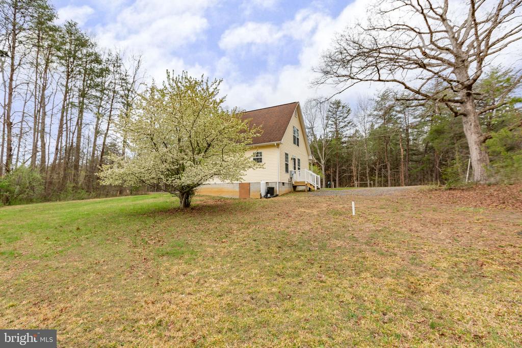 8401 SEAYS RD, SPOTSYLVANIA, Virginia 22551, 4 Bedrooms Bedrooms, ,2 BathroomsBathrooms,Residential,8401 SEAYS RD,VASP2040460 MLS # VASP2040460