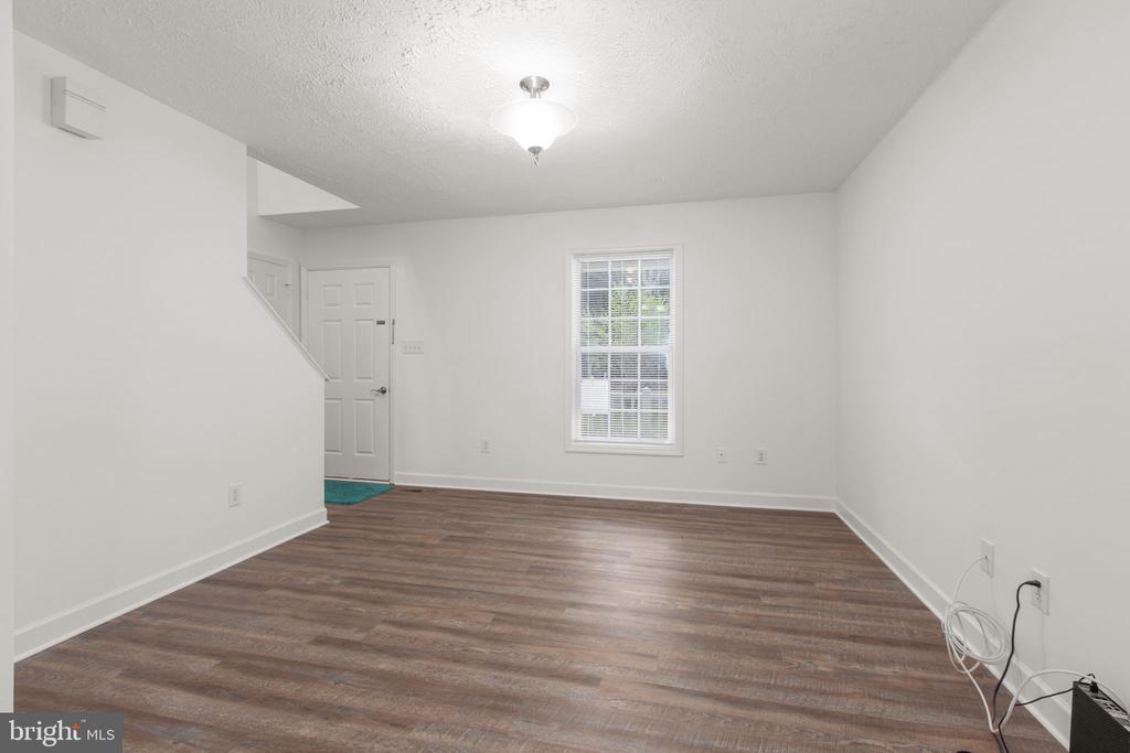 8401 SEAYS RD, SPOTSYLVANIA, Virginia 22551, 4 Bedrooms Bedrooms, ,2 BathroomsBathrooms,Residential,8401 SEAYS RD,VASP2040460 MLS # VASP2040460