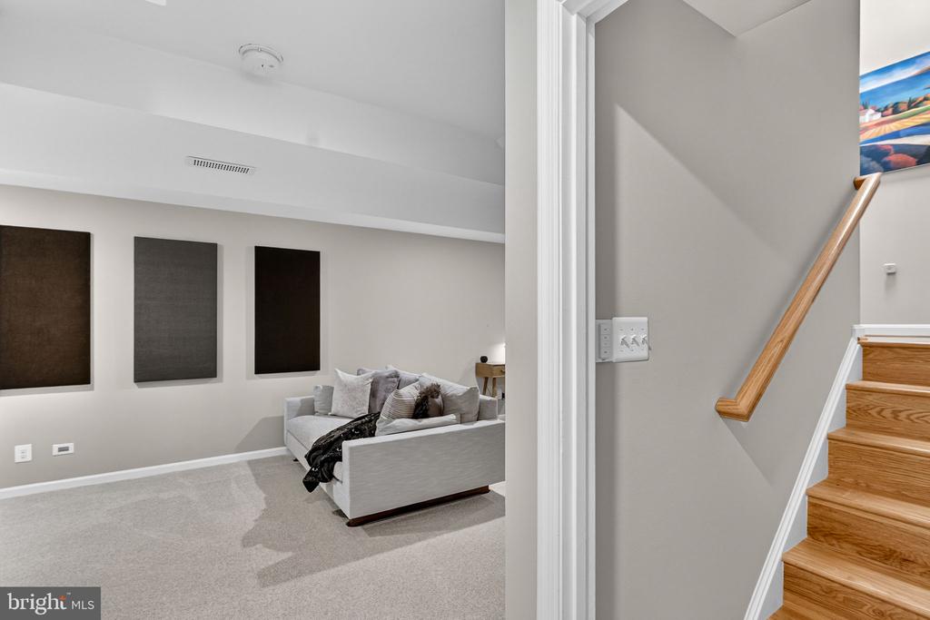 233 BREEZEWOOD DR, WARRENTON, Virginia 20186, 3 Bedrooms Bedrooms, ,3 BathroomsBathrooms,Residential,233 BREEZEWOOD DR,VAFQ2021242 MLS # VAFQ2021242