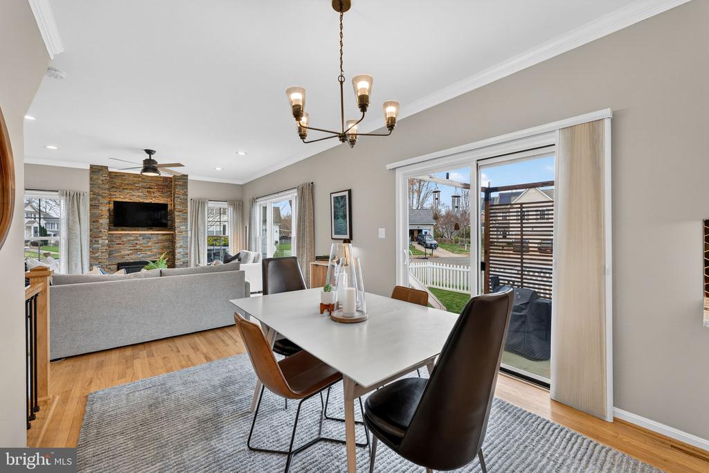 233 BREEZEWOOD DR, WARRENTON, Virginia 20186, 3 Bedrooms Bedrooms, ,3 BathroomsBathrooms,Residential,233 BREEZEWOOD DR,VAFQ2021242 MLS # VAFQ2021242