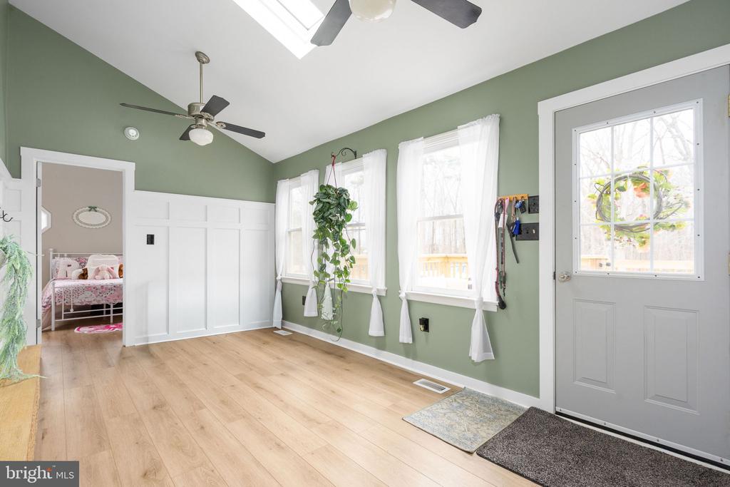 2623 JEFFERSON HWY, LOUISA, Virginia 23093, 3 Bedrooms Bedrooms, ,2 BathroomsBathrooms,Residential,2623 JEFFERSON HWY,VALA2009558 MLS # VALA2009558