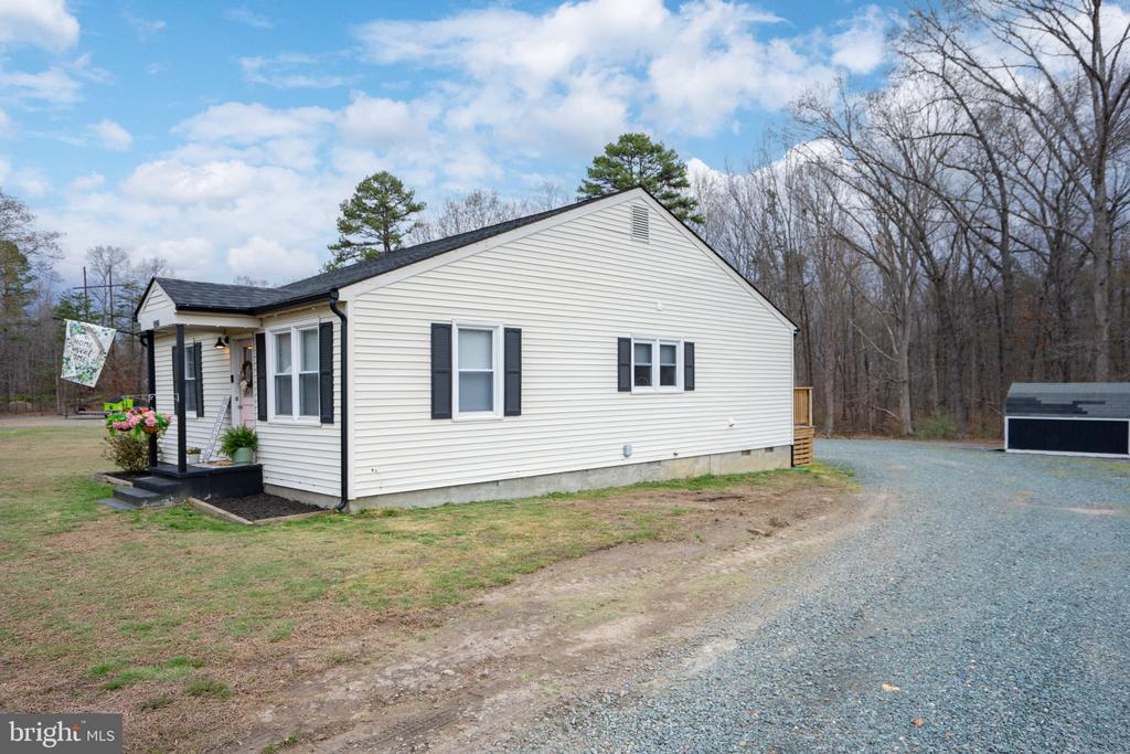 2623 JEFFERSON HWY, LOUISA, Virginia 23093, 3 Bedrooms Bedrooms, ,2 BathroomsBathrooms,Residential,2623 JEFFERSON HWY,VALA2009558 MLS # VALA2009558