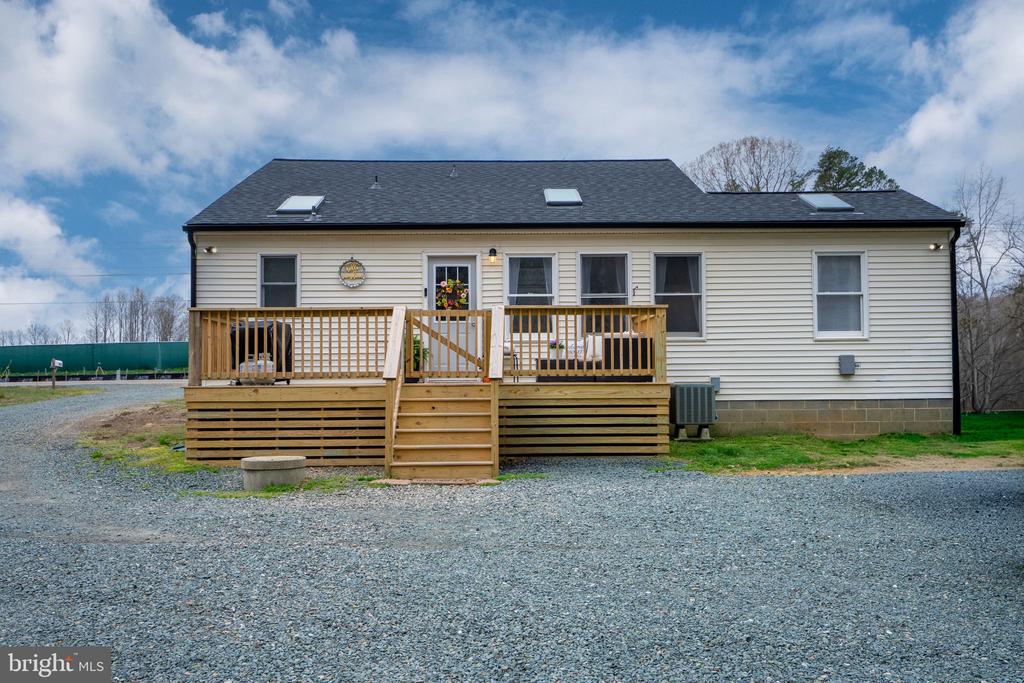 2623 JEFFERSON HWY, LOUISA, Virginia 23093, 3 Bedrooms Bedrooms, ,2 BathroomsBathrooms,Residential,2623 JEFFERSON HWY,VALA2009558 MLS # VALA2009558