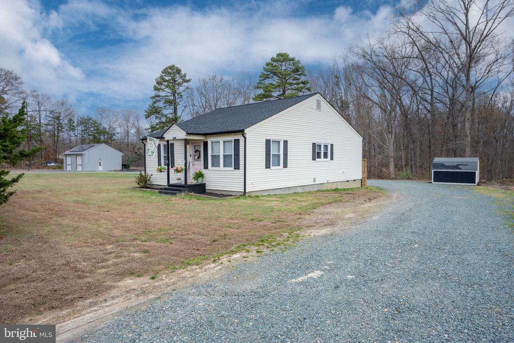 2623 JEFFERSON HWY, LOUISA, Virginia 23093, 3 Bedrooms Bedrooms, ,2 BathroomsBathrooms,Residential,2623 JEFFERSON HWY,VALA2009558 MLS # VALA2009558