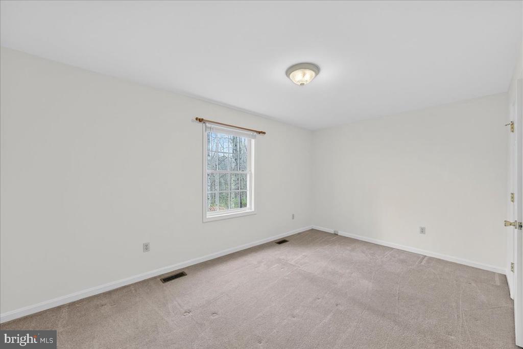 9521 GRASTY GOLD MINE RD, RHOADESVILLE, Virginia 22542, 3 Bedrooms Bedrooms, ,2 BathroomsBathrooms,Residential,9521 GRASTY GOLD MINE RD,VAOR2013674 MLS # VAOR2013674