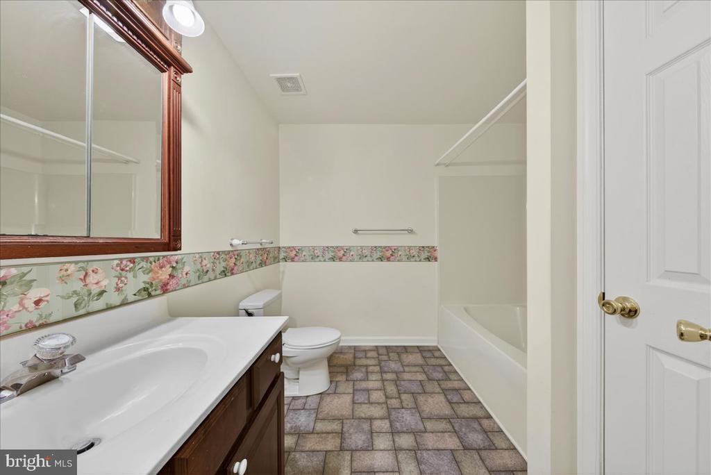 9521 GRASTY GOLD MINE RD, RHOADESVILLE, Virginia 22542, 3 Bedrooms Bedrooms, ,2 BathroomsBathrooms,Residential,9521 GRASTY GOLD MINE RD,VAOR2013674 MLS # VAOR2013674