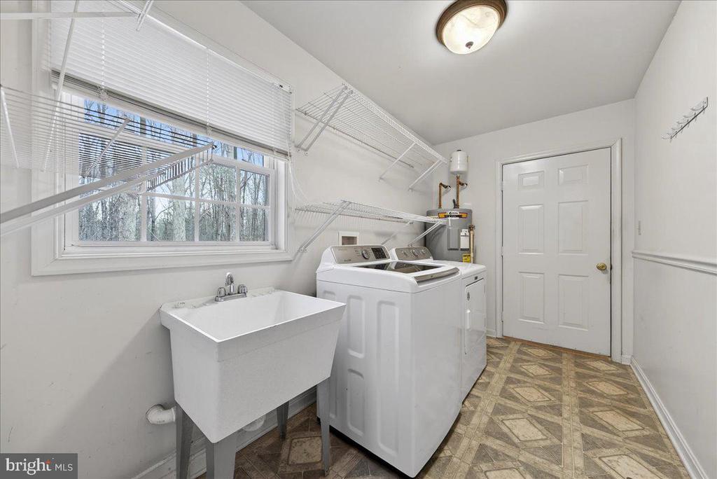 9521 GRASTY GOLD MINE RD, RHOADESVILLE, Virginia 22542, 3 Bedrooms Bedrooms, ,2 BathroomsBathrooms,Residential,9521 GRASTY GOLD MINE RD,VAOR2013674 MLS # VAOR2013674