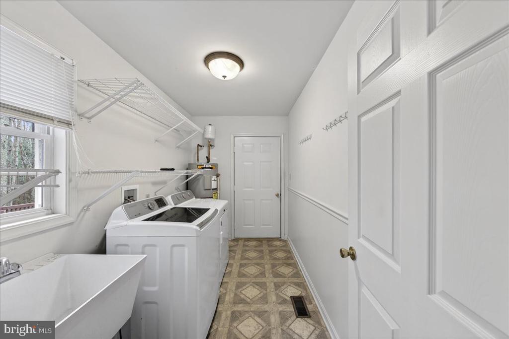 9521 GRASTY GOLD MINE RD, RHOADESVILLE, Virginia 22542, 3 Bedrooms Bedrooms, ,2 BathroomsBathrooms,Residential,9521 GRASTY GOLD MINE RD,VAOR2013674 MLS # VAOR2013674