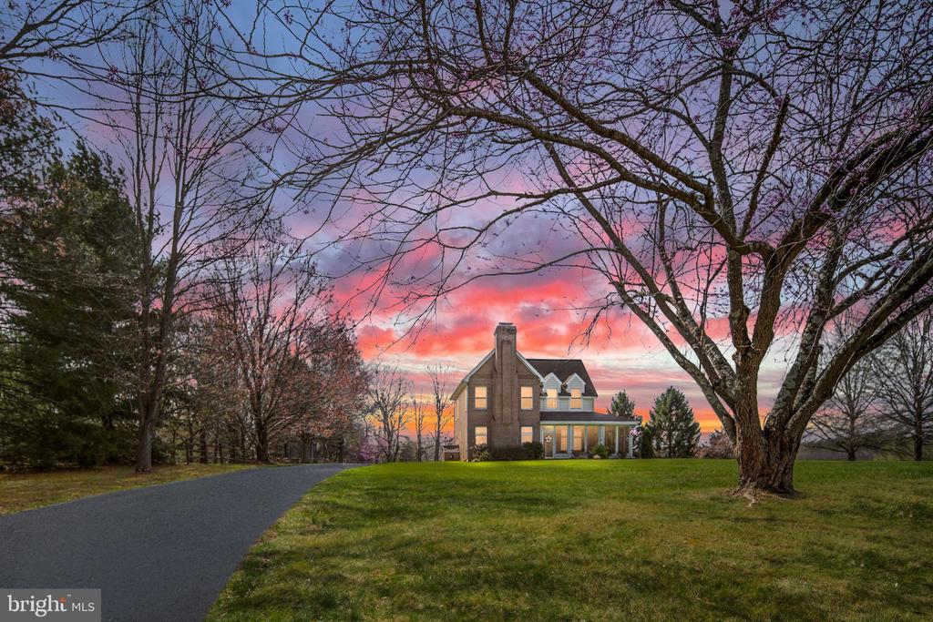 10752 BRIDLEREIN COURT, SPOTSYLVANIA, Virginia 22553, 4 Bedrooms Bedrooms, ,2 BathroomsBathrooms,Residential,10752 BRIDLEREIN COURT,VASP2040532 MLS # VASP2040532