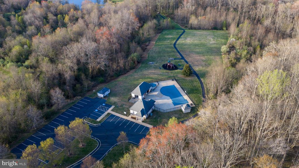 10752 BRIDLEREIN COURT, SPOTSYLVANIA, Virginia 22553, 4 Bedrooms Bedrooms, ,2 BathroomsBathrooms,Residential,10752 BRIDLEREIN COURT,VASP2040532 MLS # VASP2040532