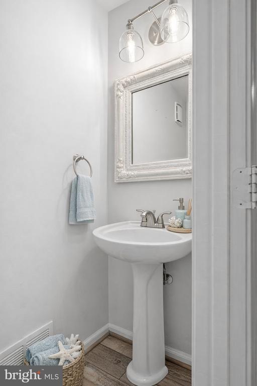 705 MONTICELLO CIR, LOCUST GROVE, Virginia 22508, 4 Bedrooms Bedrooms, ,2 BathroomsBathrooms,Residential,705 MONTICELLO CIR,VAOR2013646 MLS # VAOR2013646