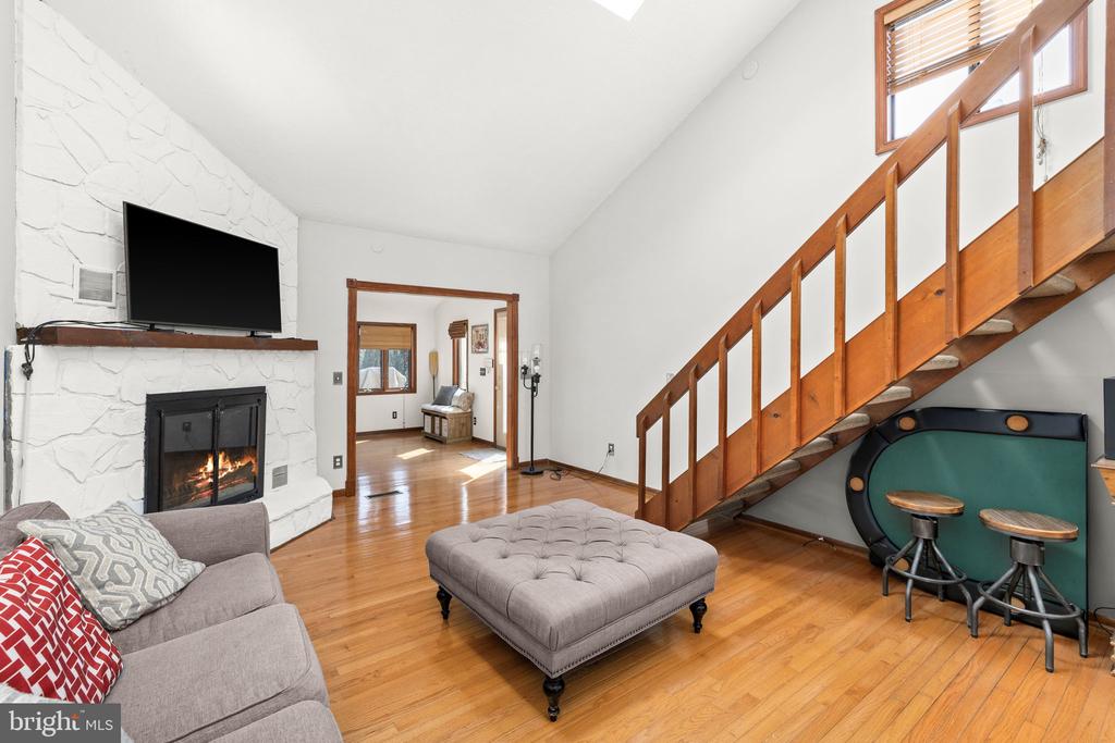 128 HARRISON CIR, LOCUST GROVE, Virginia 22508, 5 Bedrooms Bedrooms, ,3 BathroomsBathrooms,Residential,128 HARRISON CIR,VAOR2013626 MLS # VAOR2013626