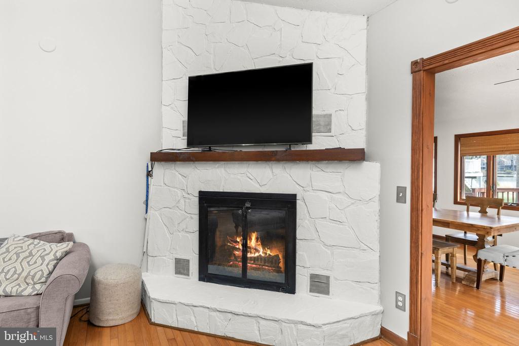 128 HARRISON CIR, LOCUST GROVE, Virginia 22508, 5 Bedrooms Bedrooms, ,3 BathroomsBathrooms,Residential,128 HARRISON CIR,VAOR2013626 MLS # VAOR2013626