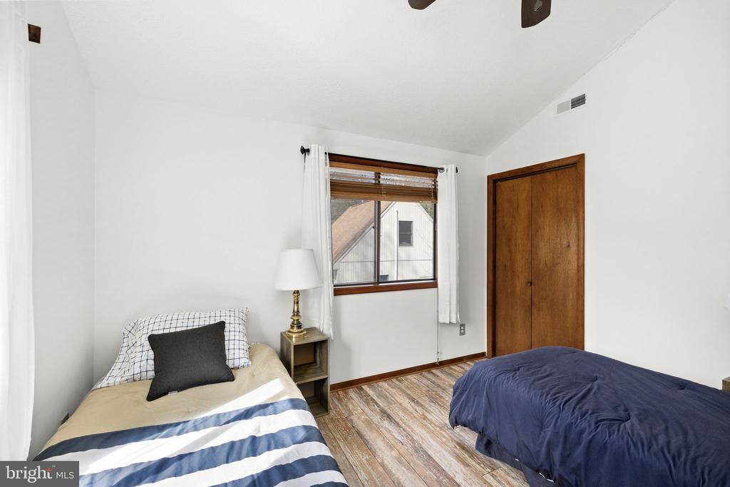 128 HARRISON CIR, LOCUST GROVE, Virginia 22508, 5 Bedrooms Bedrooms, ,3 BathroomsBathrooms,Residential,128 HARRISON CIR,VAOR2013626 MLS # VAOR2013626