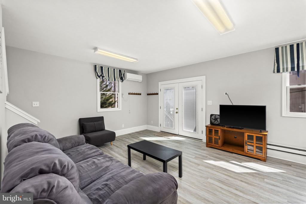 128 HARRISON CIR, LOCUST GROVE, Virginia 22508, 5 Bedrooms Bedrooms, ,3 BathroomsBathrooms,Residential,128 HARRISON CIR,VAOR2013626 MLS # VAOR2013626