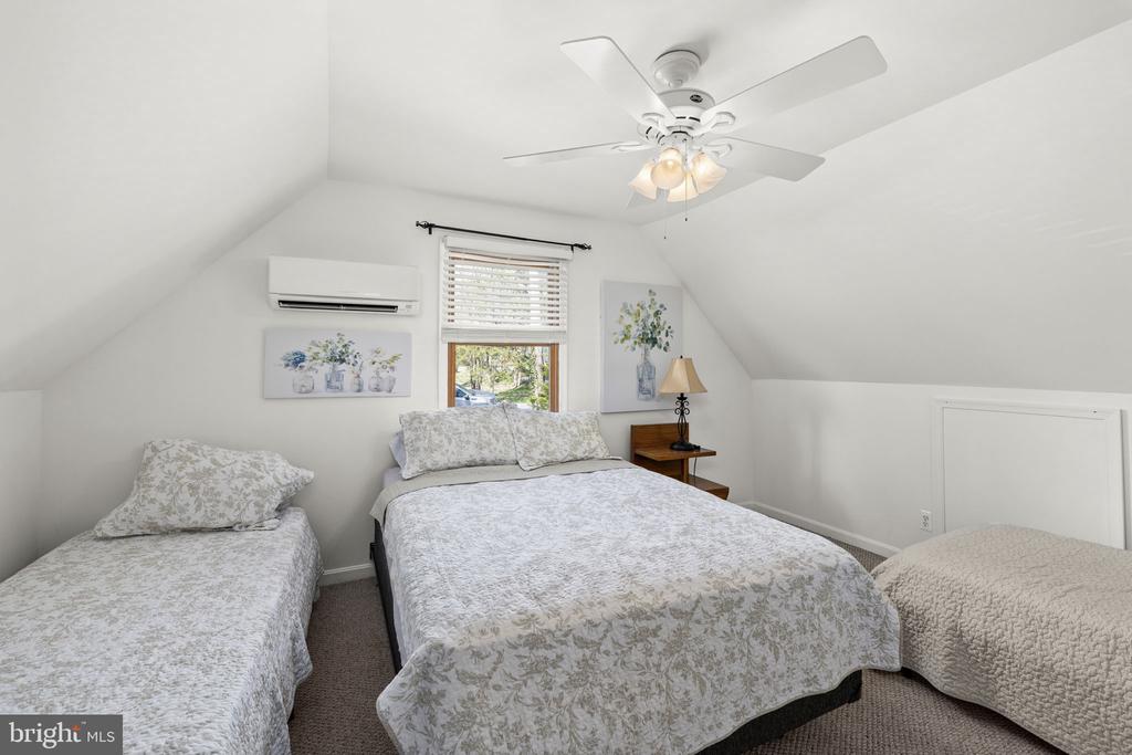 128 HARRISON CIR, LOCUST GROVE, Virginia 22508, 5 Bedrooms Bedrooms, ,3 BathroomsBathrooms,Residential,128 HARRISON CIR,VAOR2013626 MLS # VAOR2013626