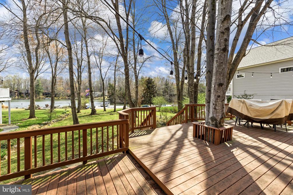 128 HARRISON CIR, LOCUST GROVE, Virginia 22508, 5 Bedrooms Bedrooms, ,3 BathroomsBathrooms,Residential,128 HARRISON CIR,VAOR2013626 MLS # VAOR2013626