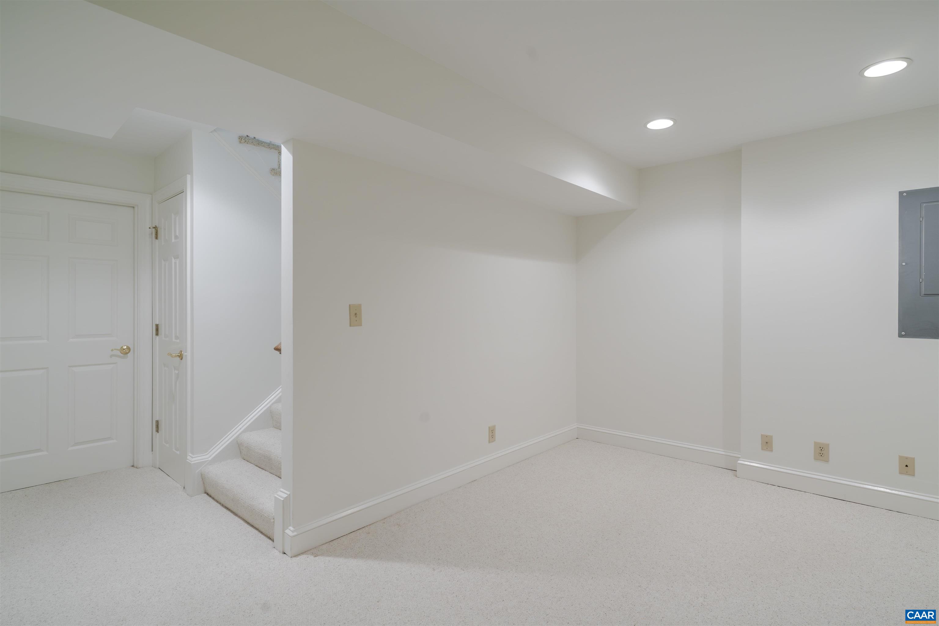 1362 PANTOPS COTTAGE CT, CHARLOTTESVILLE, Virginia 22911, 3 Bedrooms Bedrooms, ,2 BathroomsBathrooms,Residential,1362 PANTOPS COTTAGE CT,673962 MLS # 673962