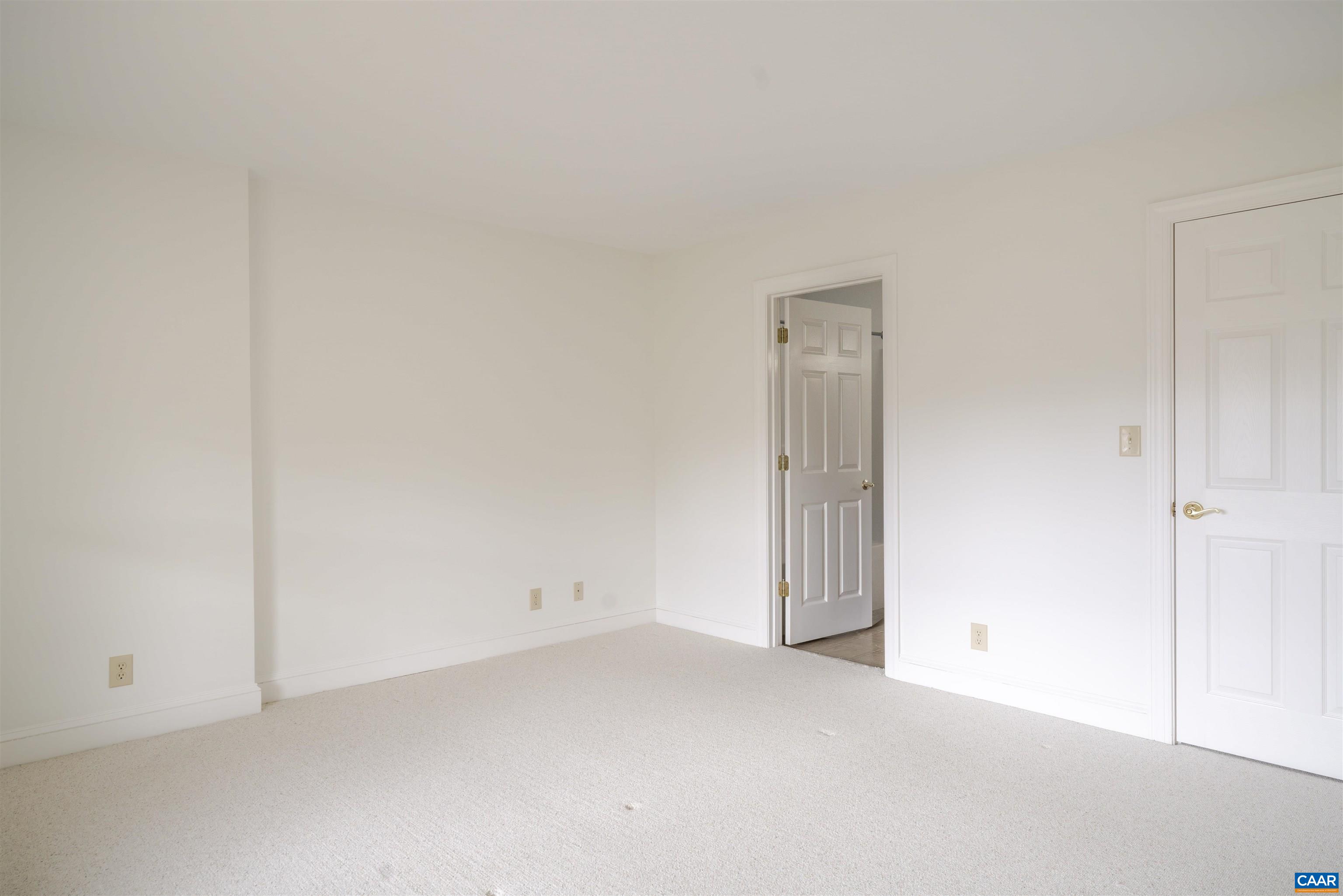 1362 PANTOPS COTTAGE CT, CHARLOTTESVILLE, Virginia 22911, 3 Bedrooms Bedrooms, ,2 BathroomsBathrooms,Residential,1362 PANTOPS COTTAGE CT,673962 MLS # 673962