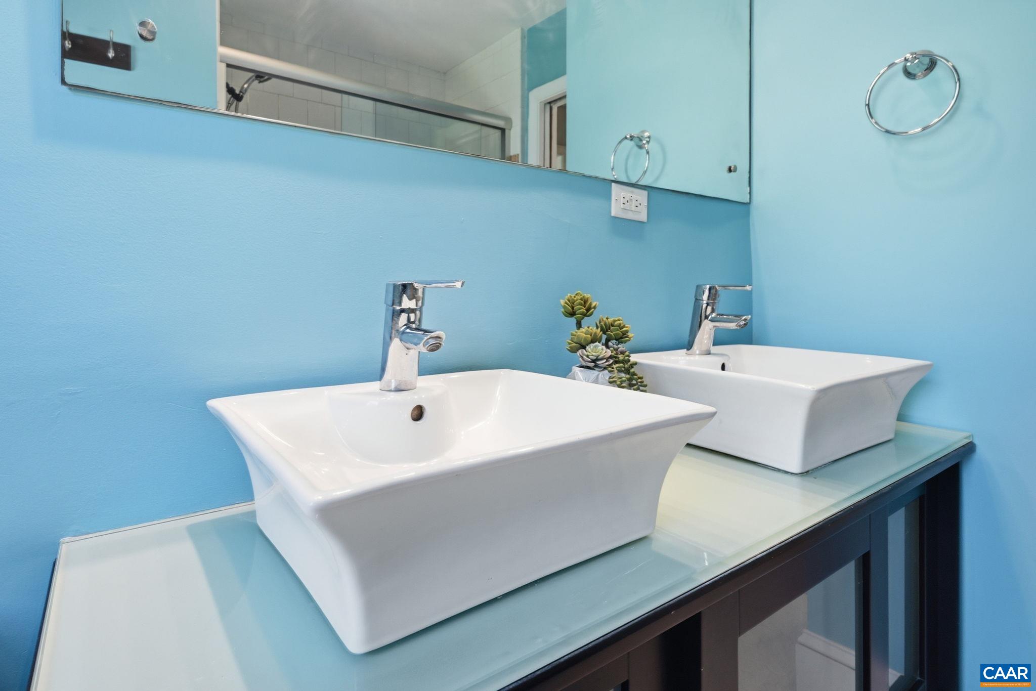 1641 CHERRY AVE, CHARLOTTESVILLE, Virginia 22903, 3 Bedrooms Bedrooms, ,1 BathroomBathrooms,Residential,1641 CHERRY AVE,674762 MLS # 674762