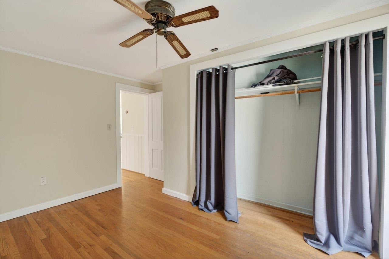 422 MECHANIC ST, LURAY, Virginia 22835, 5 Bedrooms Bedrooms, ,2 BathroomsBathrooms,Residential,422 MECHANIC ST,675081 MLS # 675081