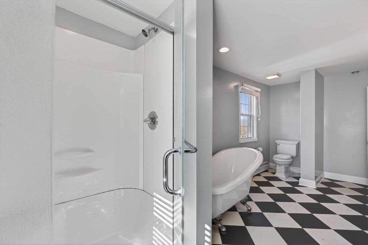 422 MECHANIC ST, LURAY, Virginia 22835, 5 Bedrooms Bedrooms, ,2 BathroomsBathrooms,Residential,422 MECHANIC ST,675081 MLS # 675081